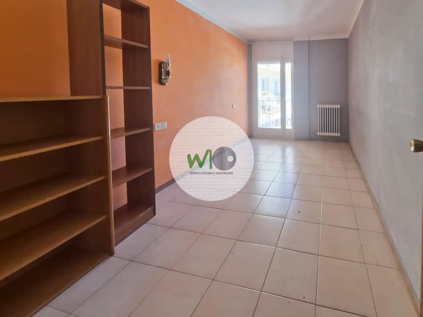 Piso en venta en Girona con Terraza y Balcón
