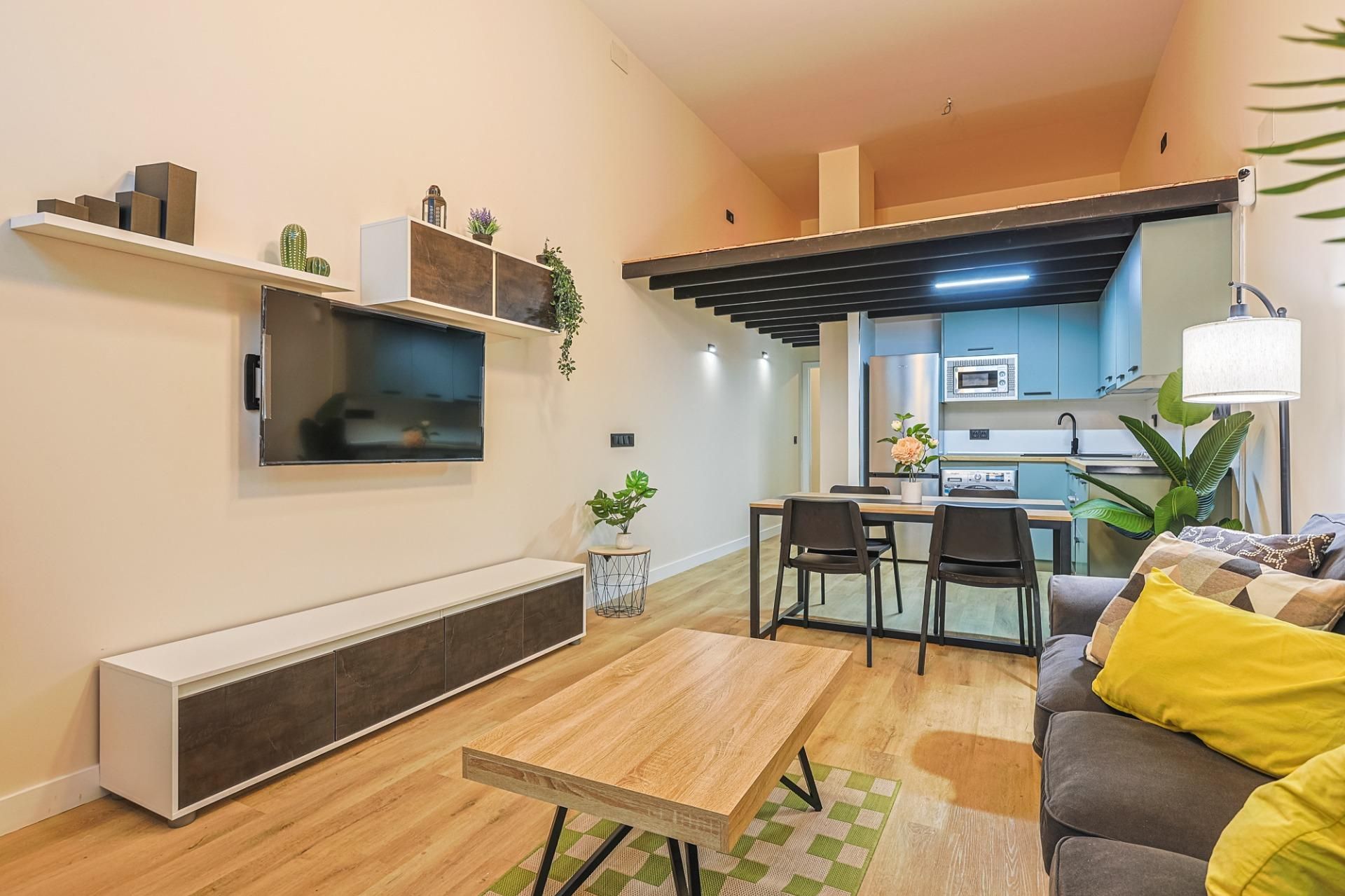 Sala d'estar de Loft en venda en  Sevilla Capital amb Aire condicionat