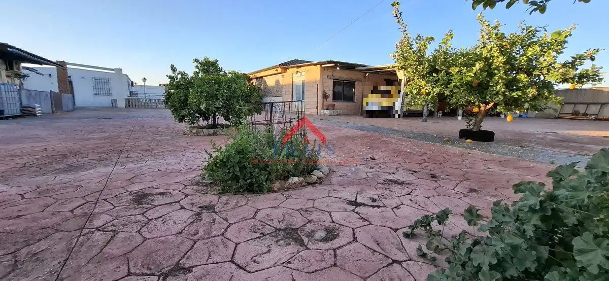 Vista exterior de Casa o chalet en venta en Utrera con Aire acondicionado y Trastero