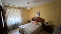 Bedroom of Flat for sale in Dos Hermanas