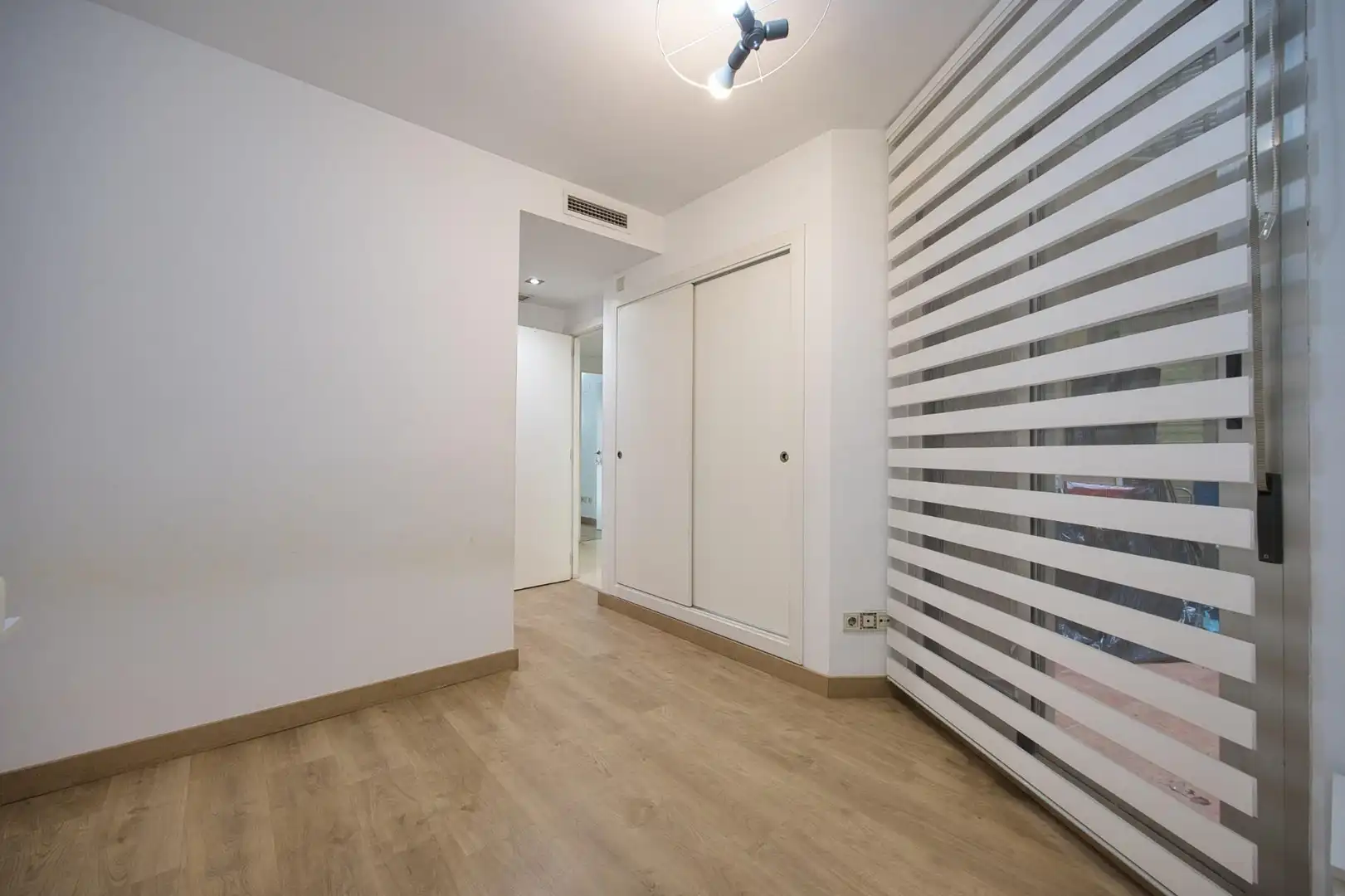 Habitación de Piso en venta en Alicante / Alacant con Aire acondicionado