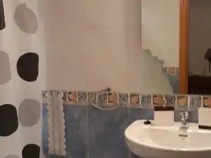 Bany de Pis en venda en Burgos amb Calefacció, Terrassa i Traster