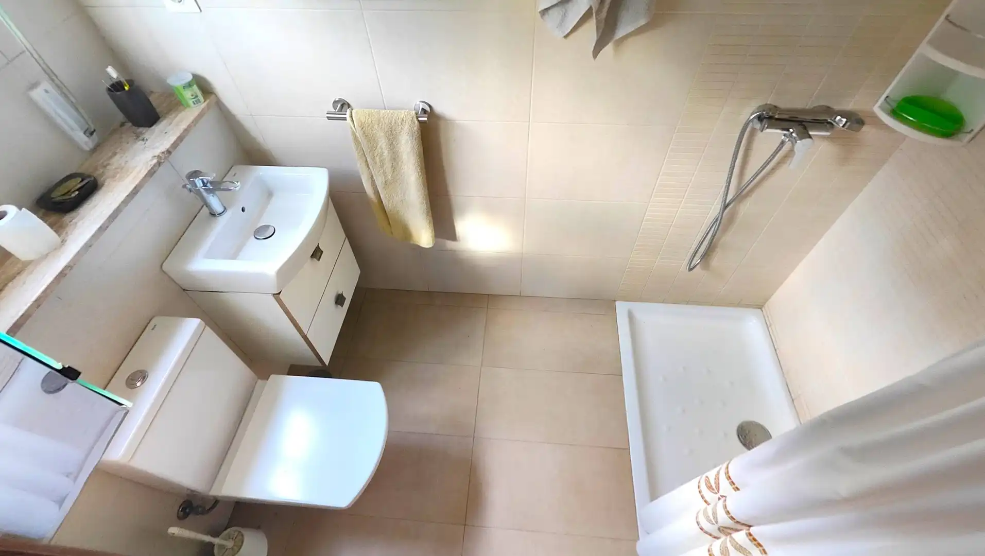 Bany de Casa o xalet en venda en Santiago de Compostela  amb Jardí privat i Moblat