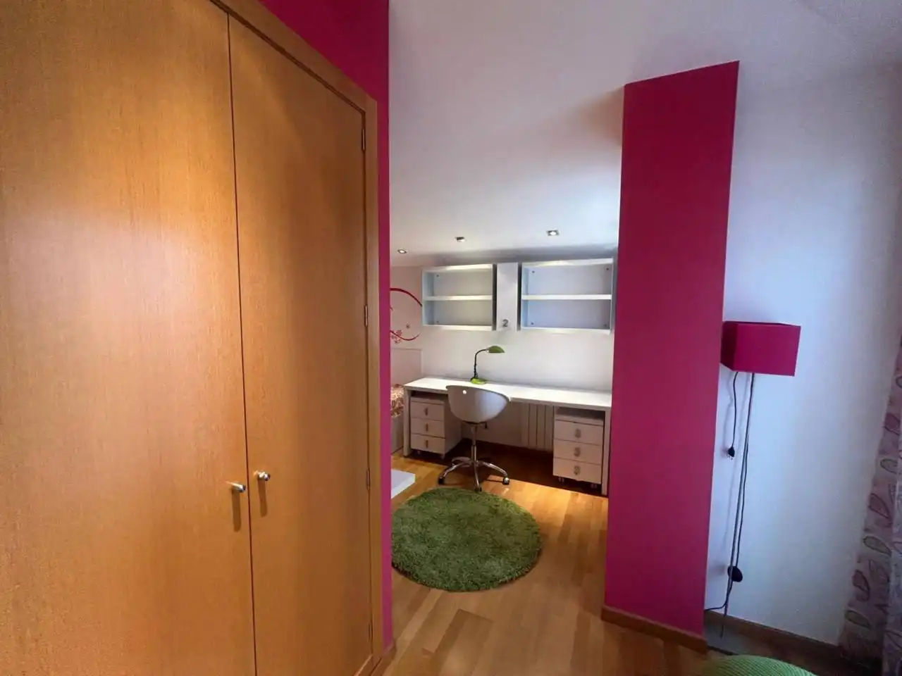 Schlafzimmer von Dachboden zum Verkauf in Castellón de la Plana / Castelló de la Plana mit Heizung, Terrasse und Abstellraum