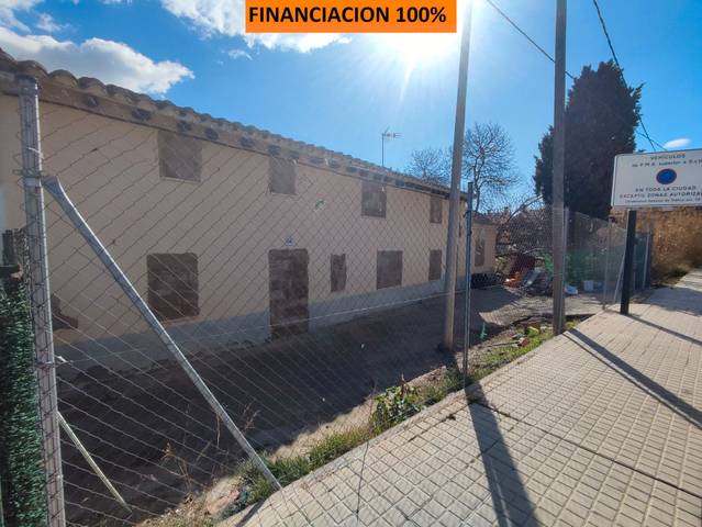 Terreno residencial en Venta en Calle Comercio en San Juan de Mozarrifar