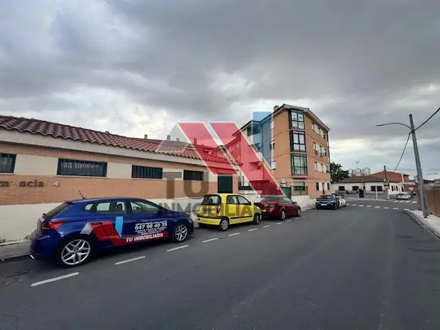 Vista exterior de Pis en venda en Fuensalida amb Balcó i Piscina comunitària