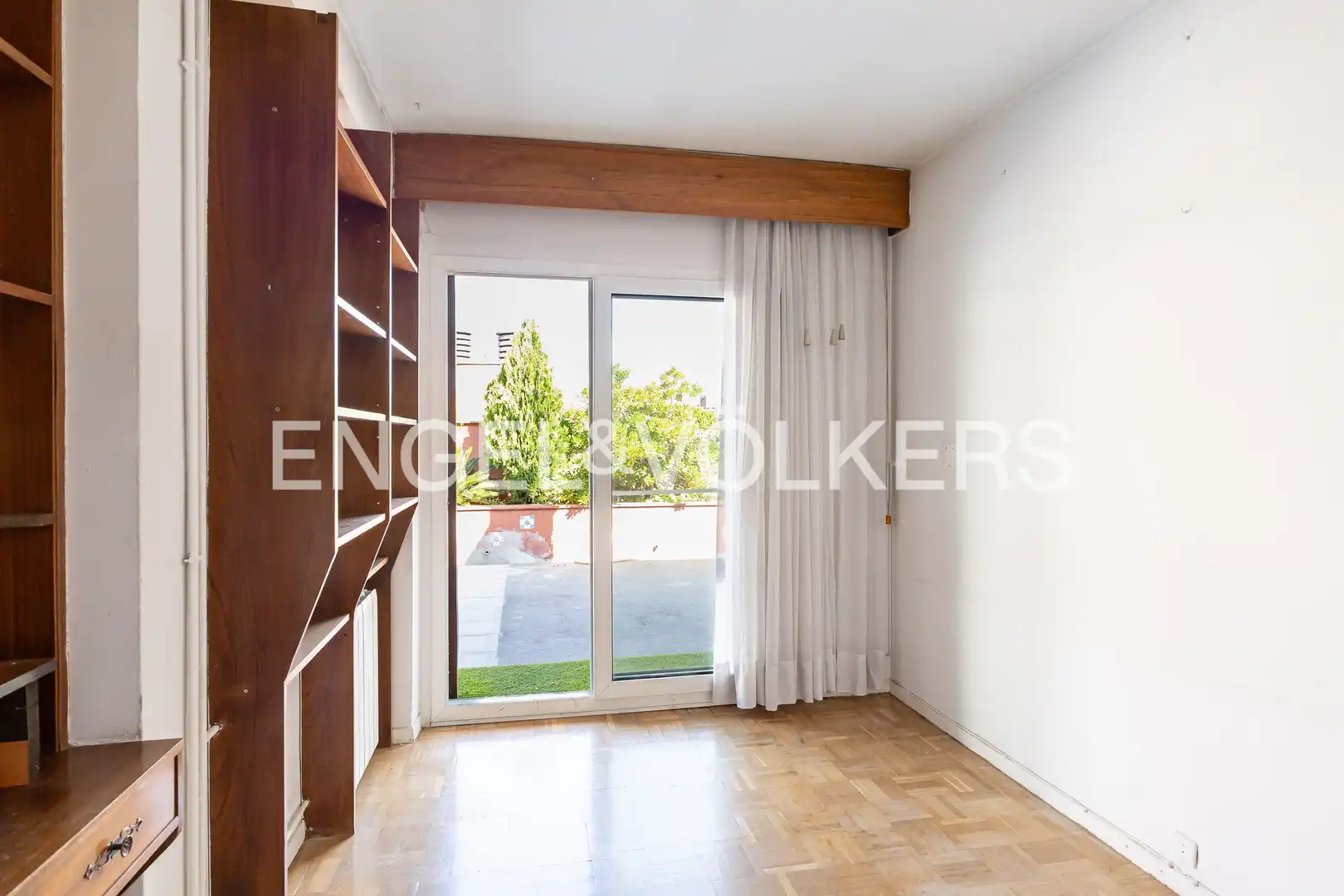 Dormitori de Àtic en venda en Madrid amb Calefacció, Parquet i Terrassa