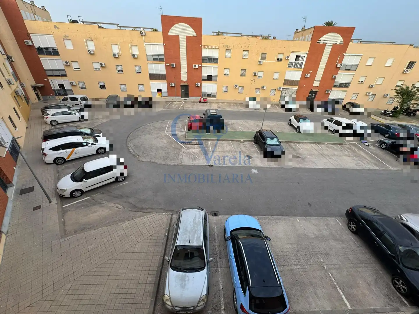 Aparcament de Pis en venda en Dos Hermanas amb Aire condicionat, Calefacció i Traster