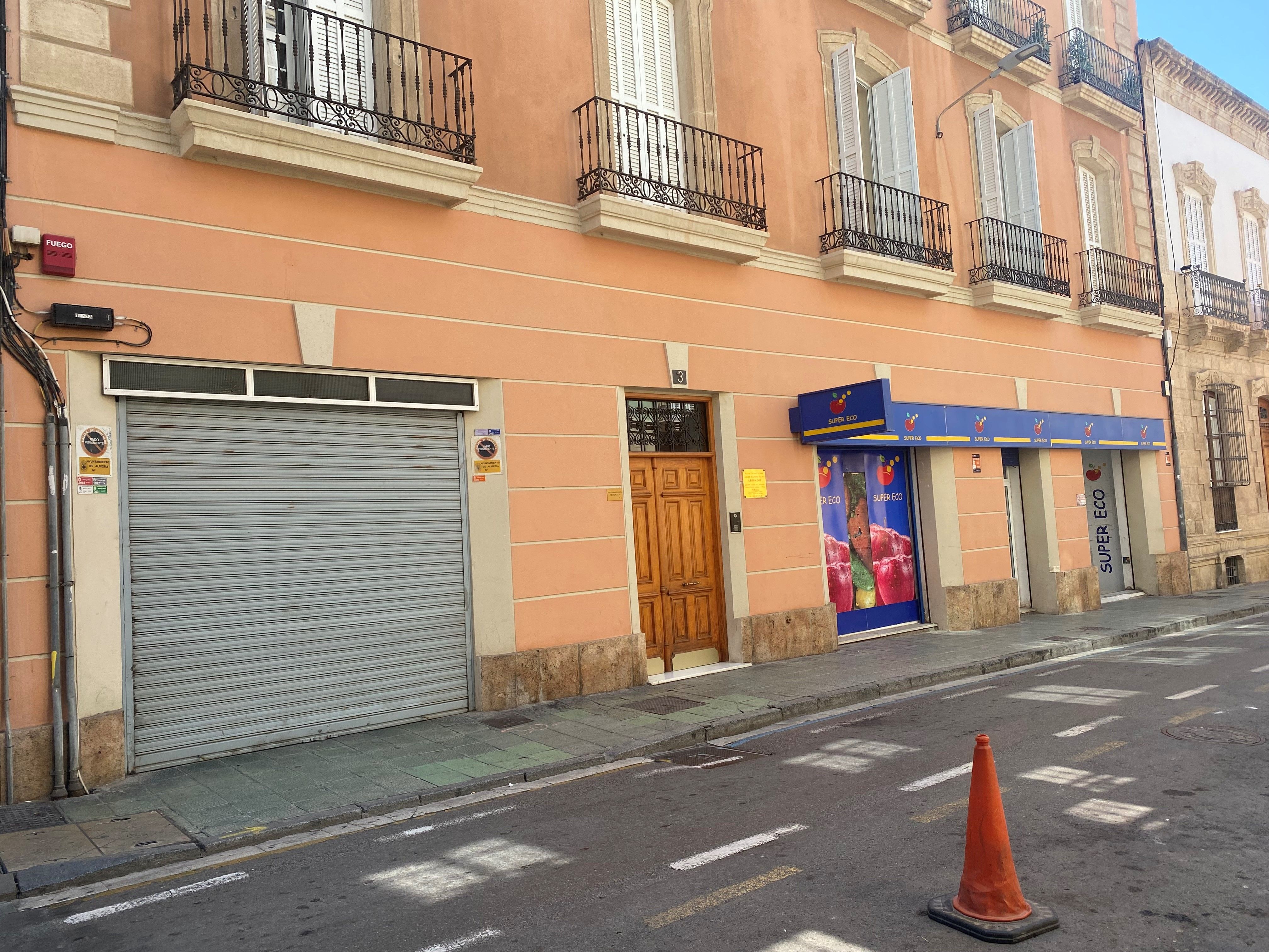 Garage to rent in Calle Martínez Campos, 3, Centro