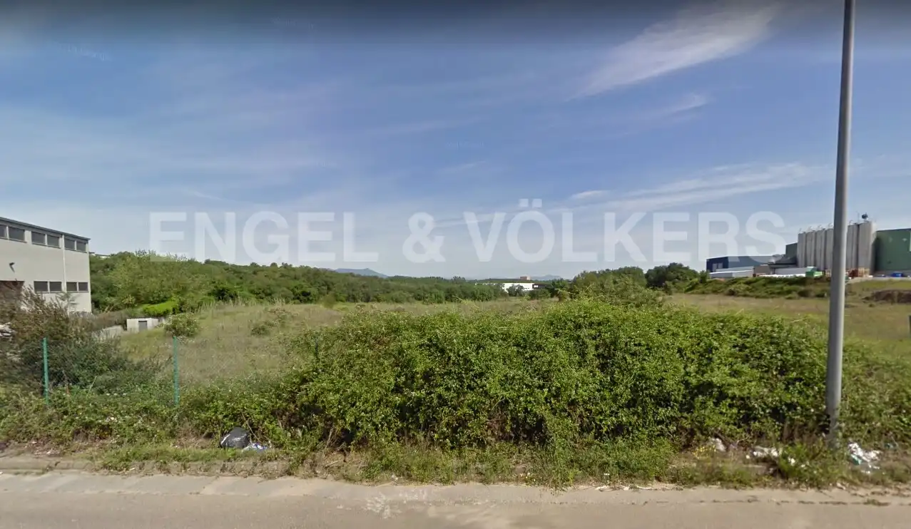 Terreny industrial en venda en Rubí