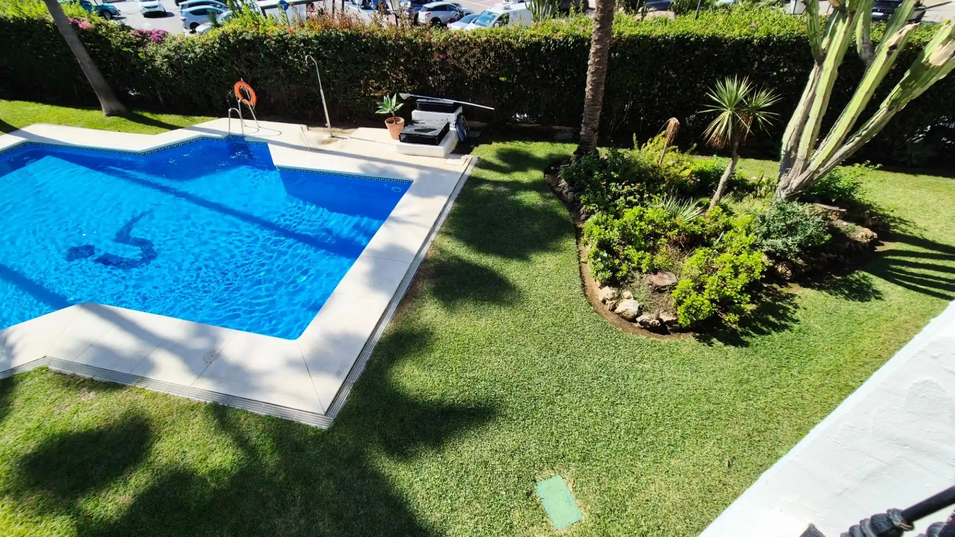 Piscina de Apartament en venda en Nueva Andalucía