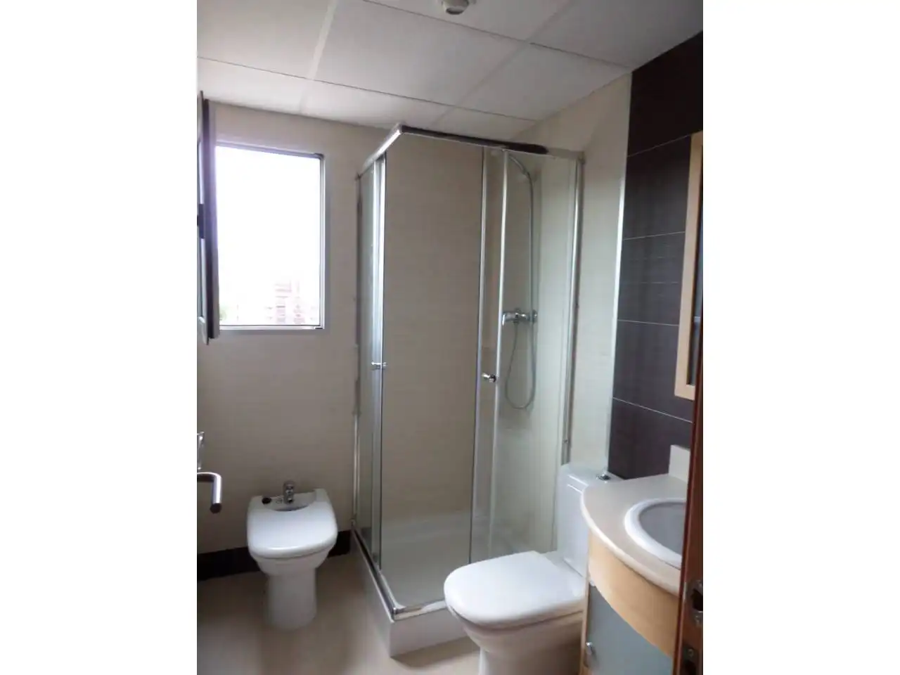 Bathroom of Flat for sale in Oropesa del Mar / Orpesa  with Air Conditioner, Terrace and Furnished