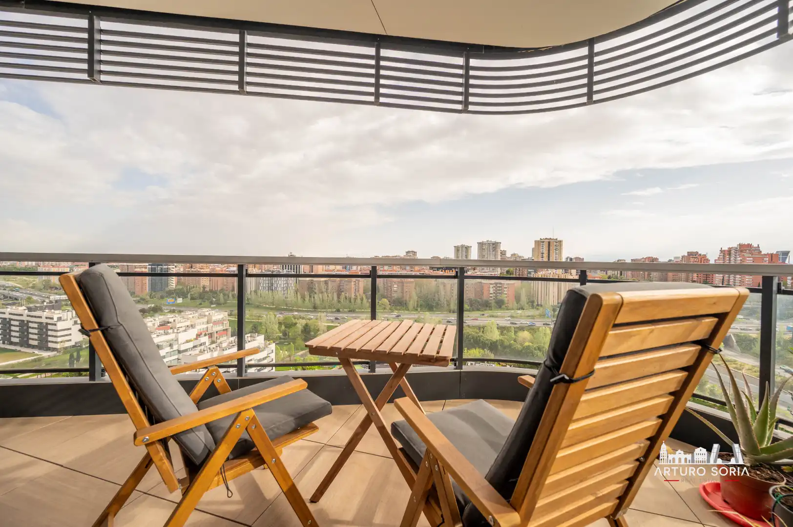 Terrace of Flat for rent in  Madrid Capital  with Air Conditioner, Terrace and Storage room