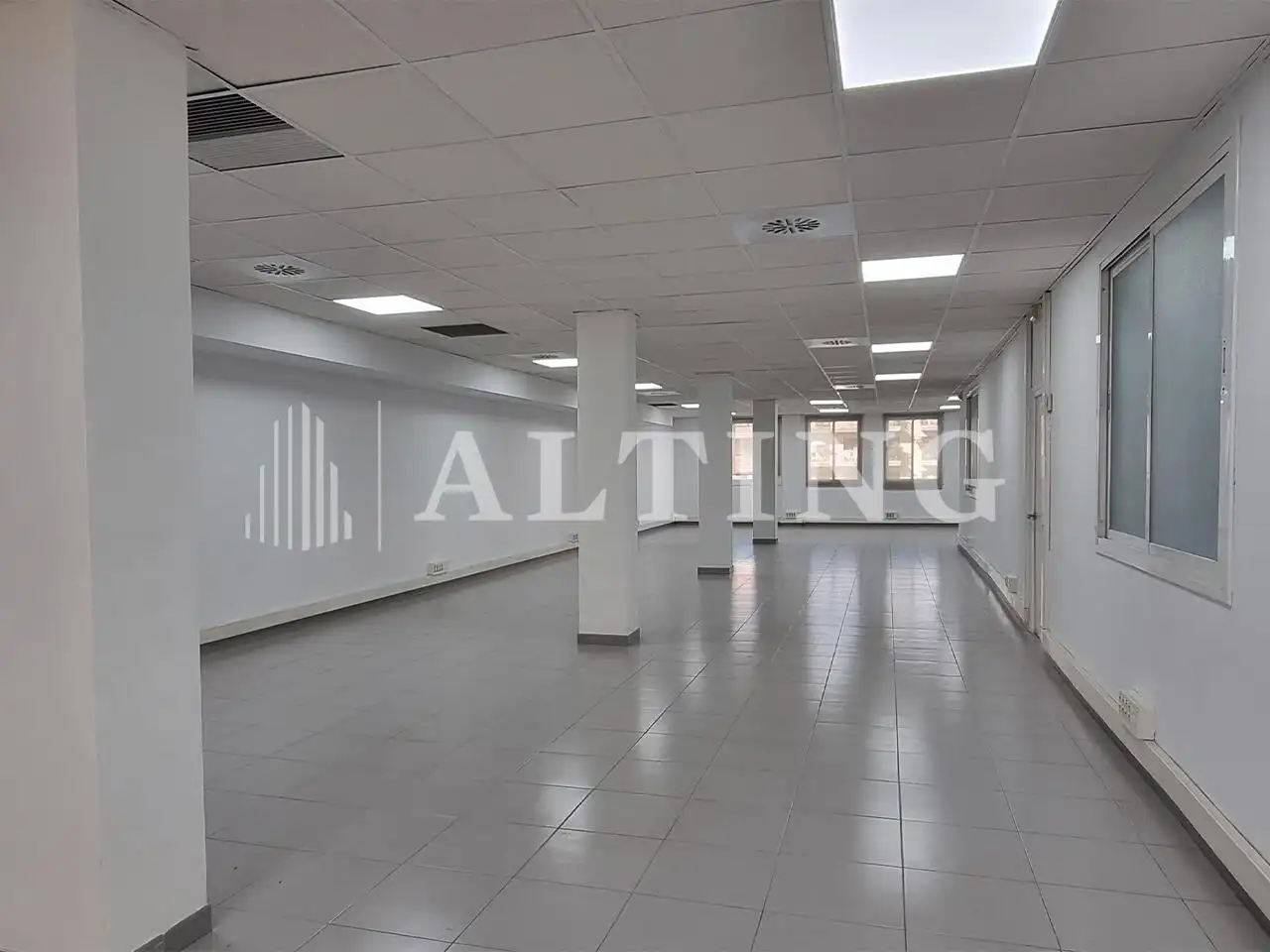 Office space with lift to rent in Entença, imagen 4
