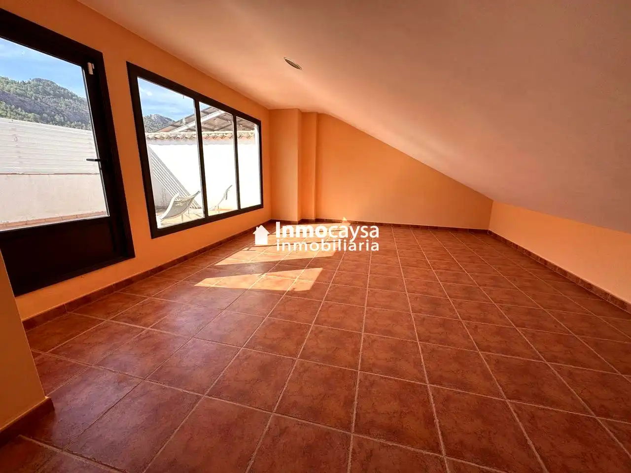 Sala de estar de Casa o chalet en venta en Novelé  / Novetlè con Aire acondicionado, Terraza y Piscina