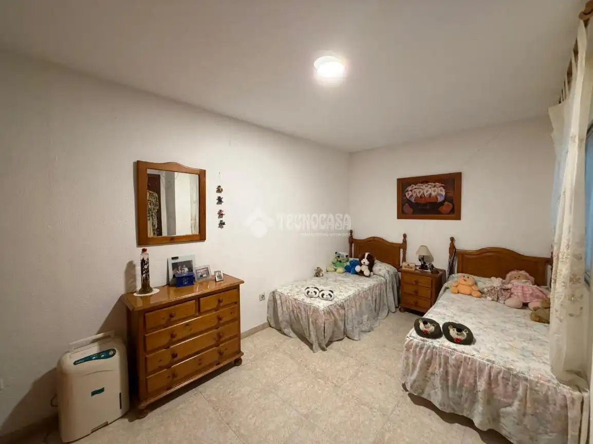 Bedroom of Houses for sale in Sevilla