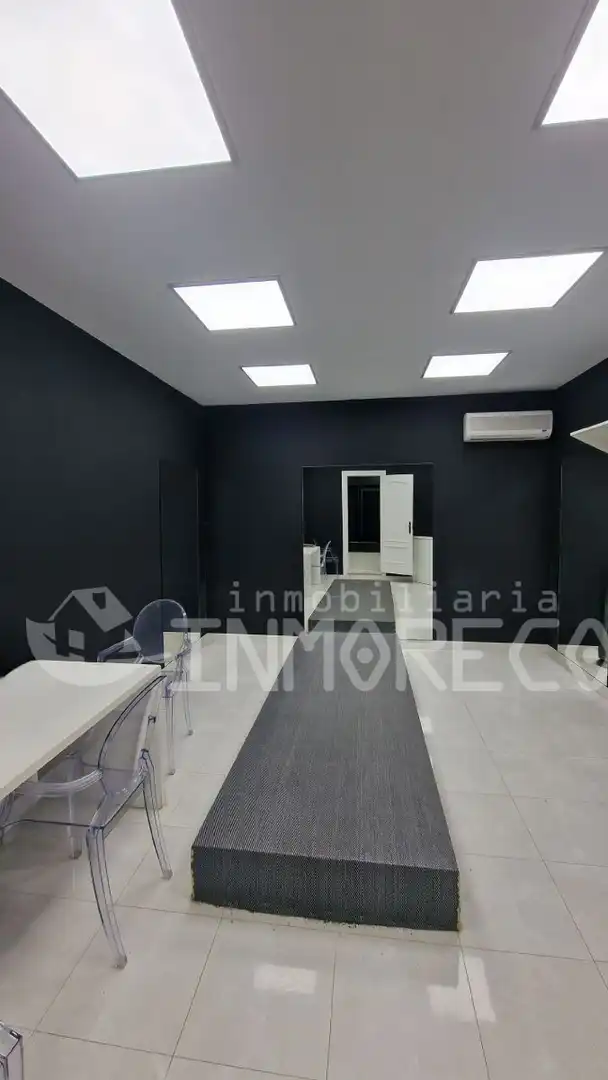 Local commercial à louer à Inmobiliaria - Barreda, imagen 8