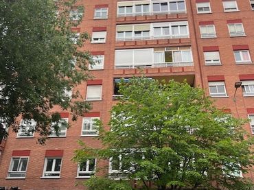 Wohnung mit Balkon zum Verkauf in Calle Huelgas