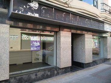 Local comercial de lloguer a Avenida los Rosales 51