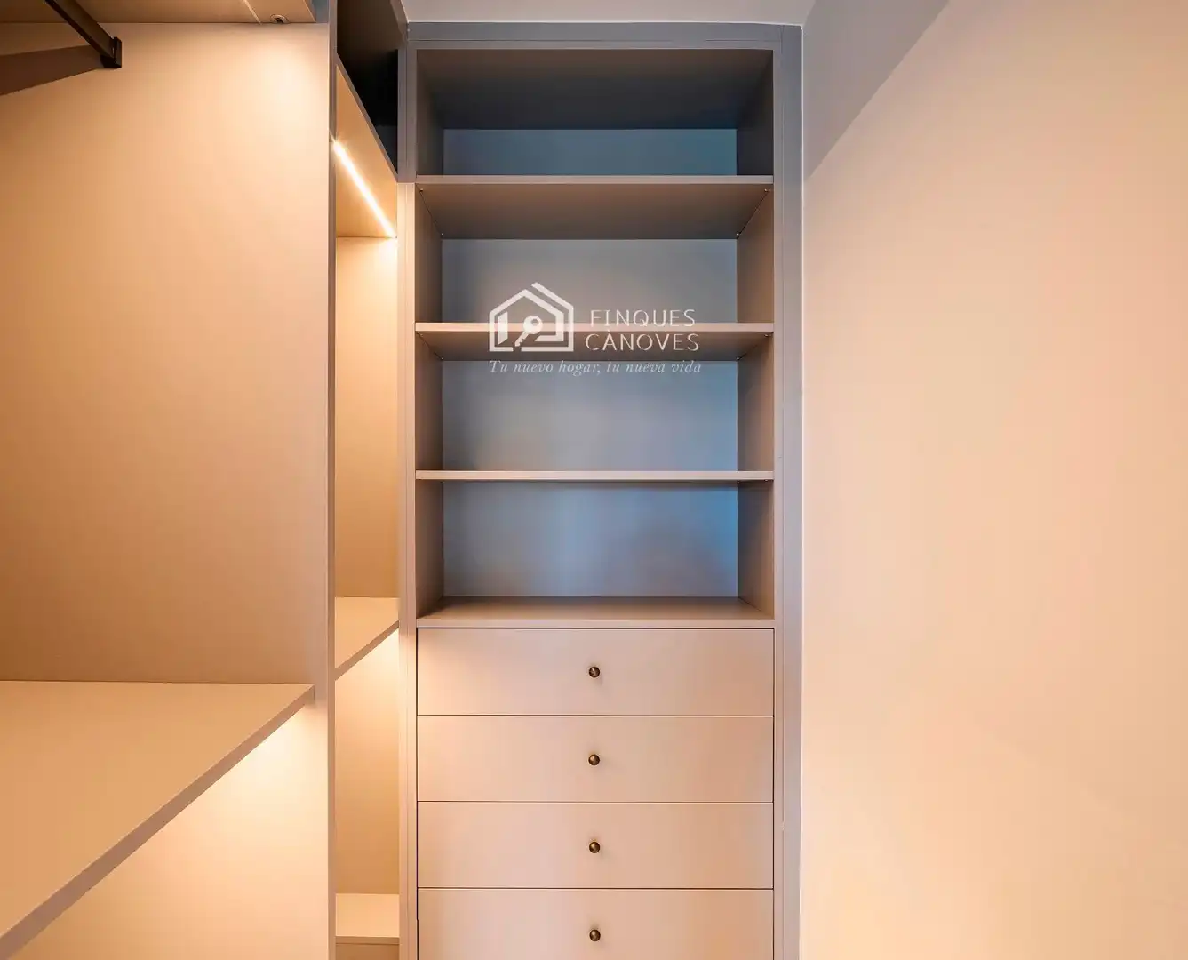 Bedroom of Flat for sale in Girona  with Air Conditioner, Heating and Terrace