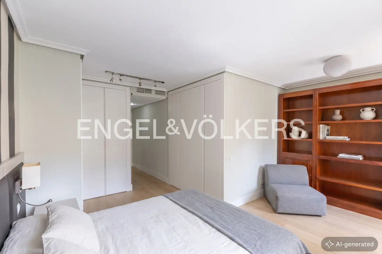 Habitación de Piso en venta en Madrid con Aire acondicionado, Calefacción y Jardín privado