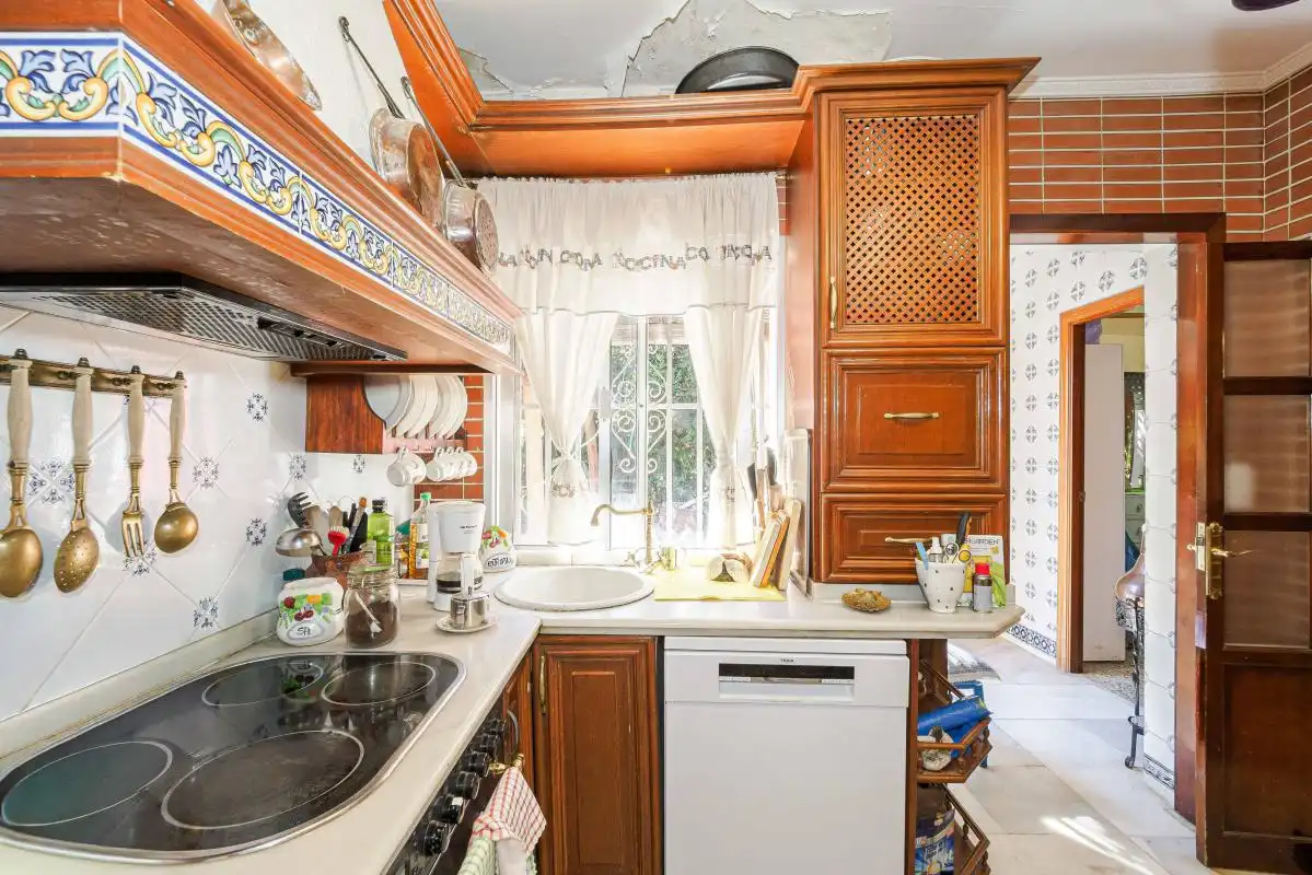 Kitchen of Houses for sale in Valencina de la Concepción  with Heating, Private garden and Swimming Pool