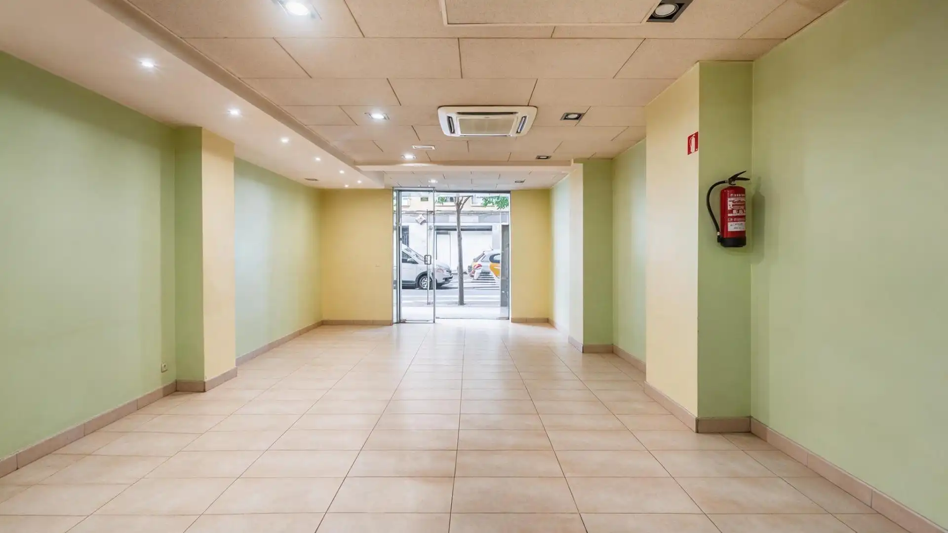 Local en venda en L'Hospitalet de Llobregat