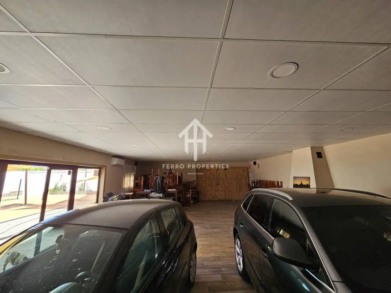 Local en venta en Chimeneas con Aire acondicionado