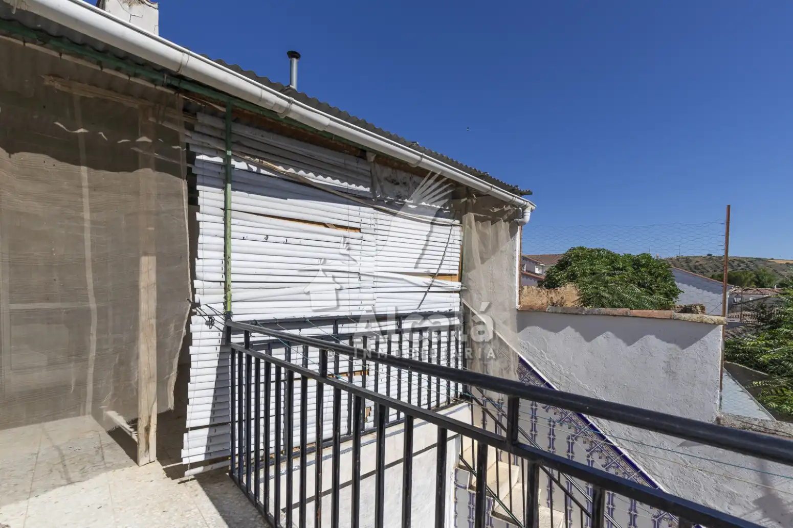 Vista exterior de Casa o xalet en venda en Espinosa de Henares amb Terrassa