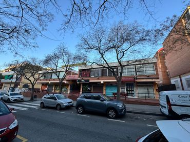 Local comercial en venda a C/ Antonio Machado