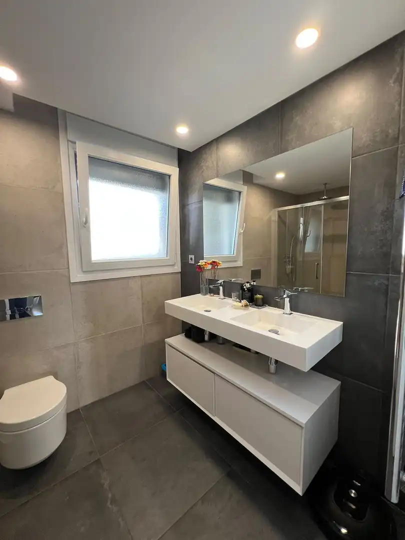 Badezimmer von Wohnung zum Verkauf in Torrero-La Paz