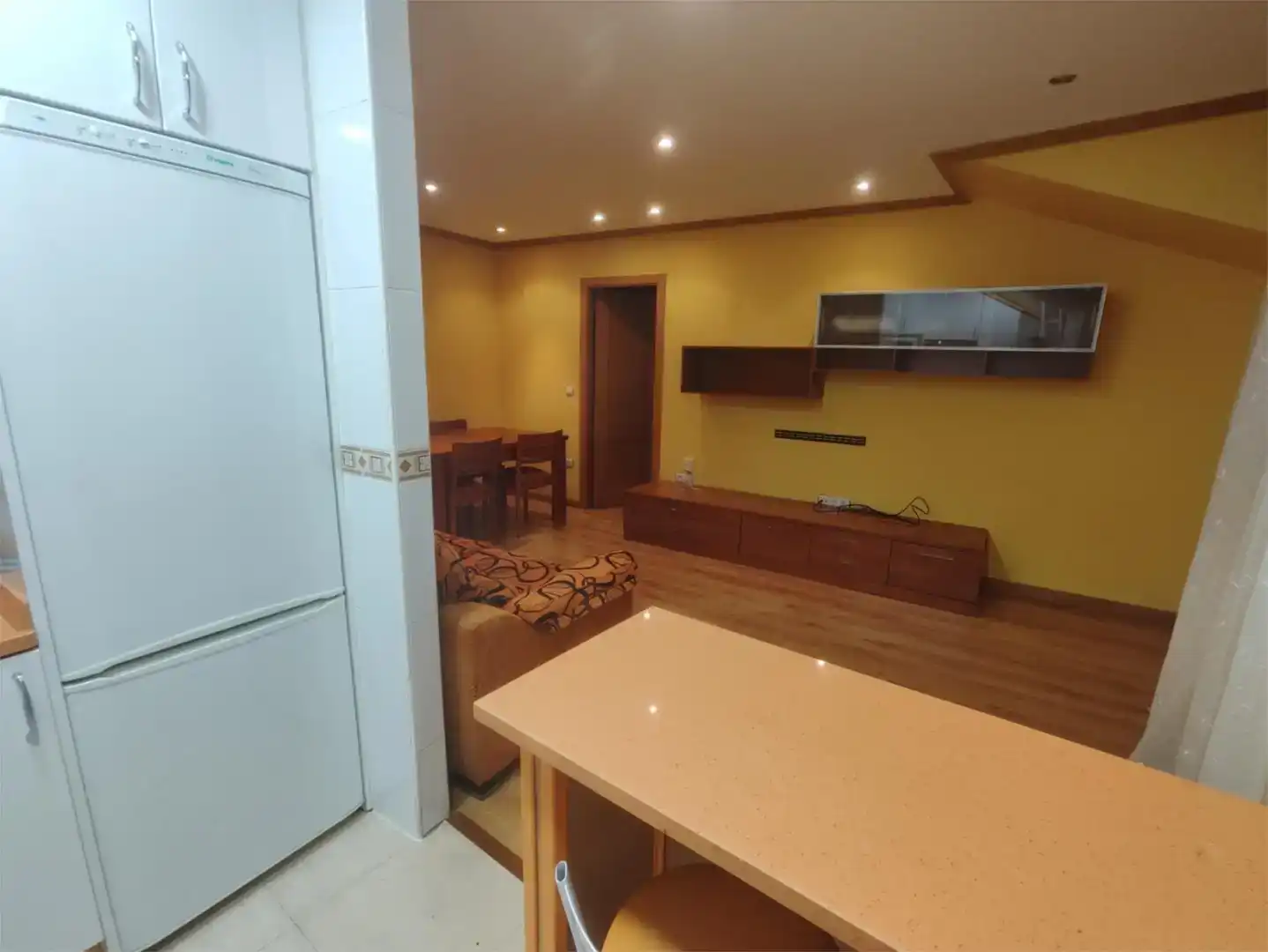 Cuina de Àtic en venda en Guardo amb Parquet, Moblat i Forn