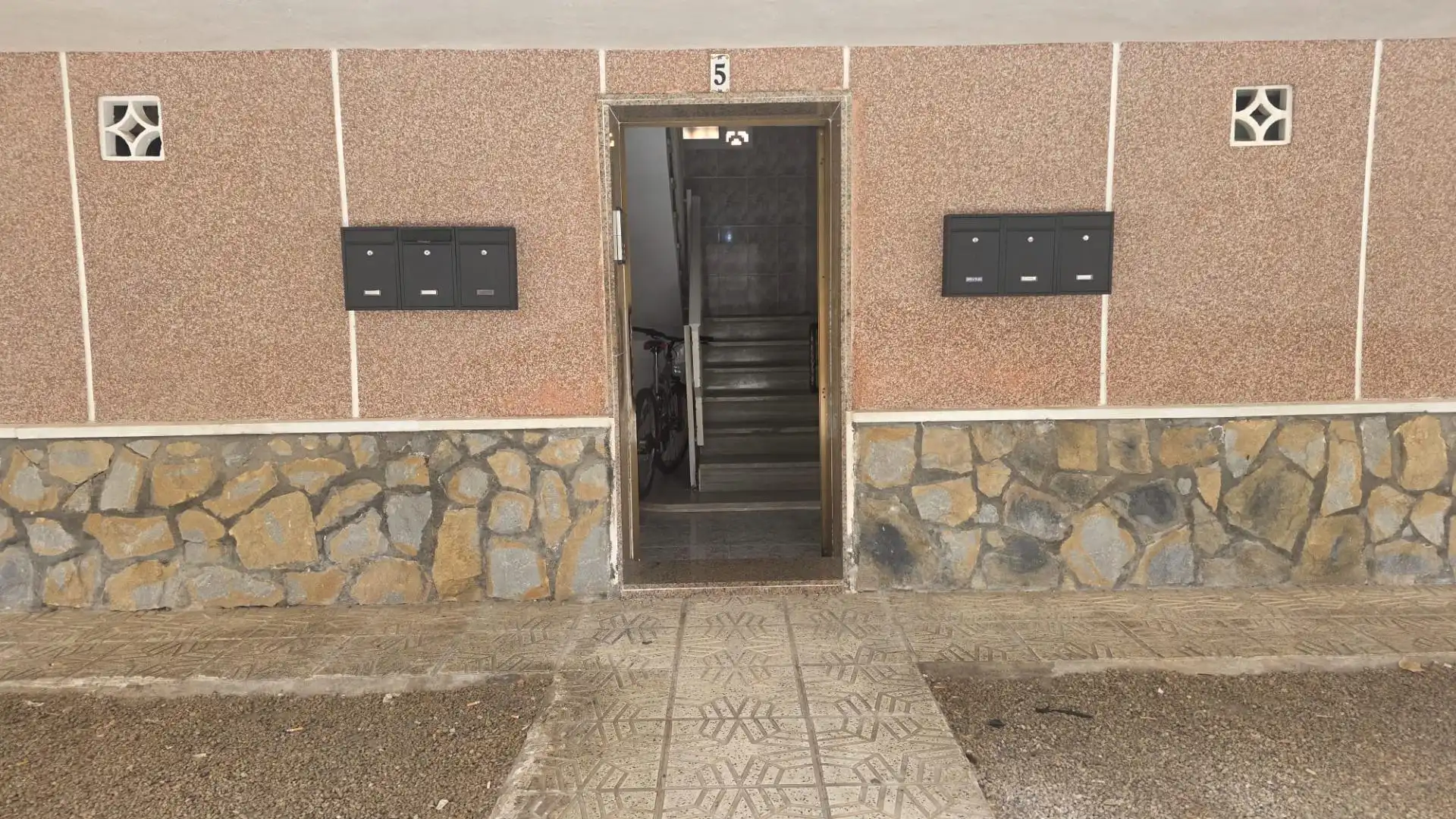 Piso de alquiler en Calle MONOVAR, Gran Playa