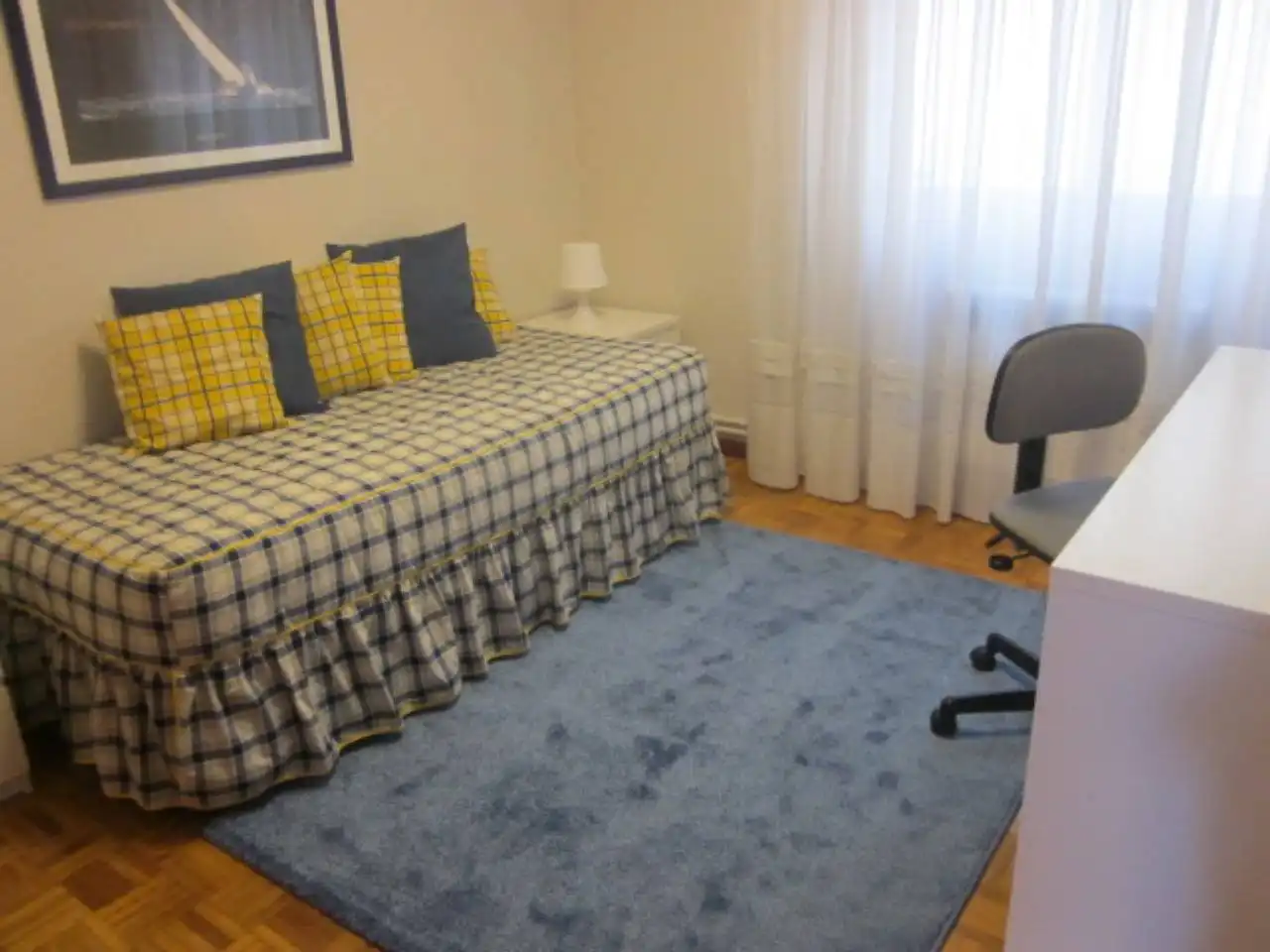Habitación de Piso de alquiler en  Logroño con Calefacción, Terraza y Trastero