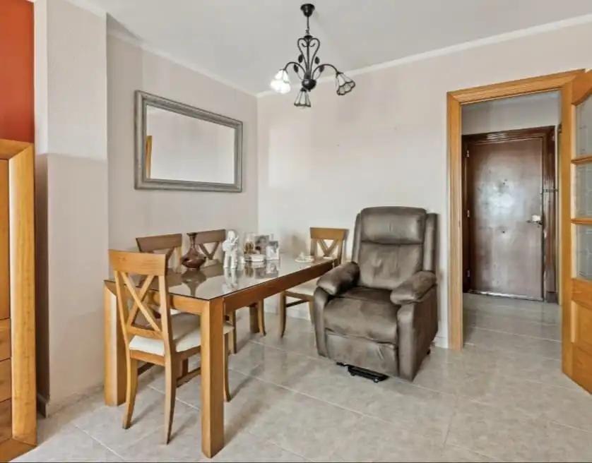 Comedor de Piso en venta en Málaga con Aire acondicionado, Terraza y Amueblado