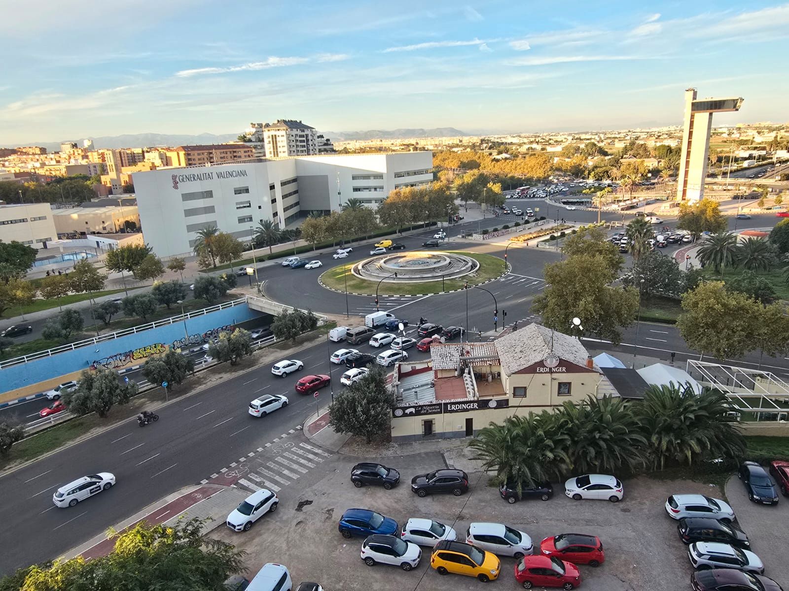 Vista exterior de Pis en venda en  Valencia Capital amb Aire condicionat, Terrassa i Traster