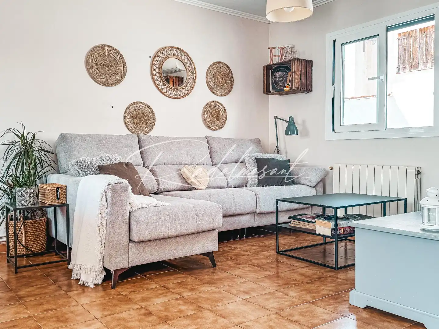 Sala d'estar de Casa o xalet en venda en Tarragona amb Aire condicionat, Calefacció i Jardí privat