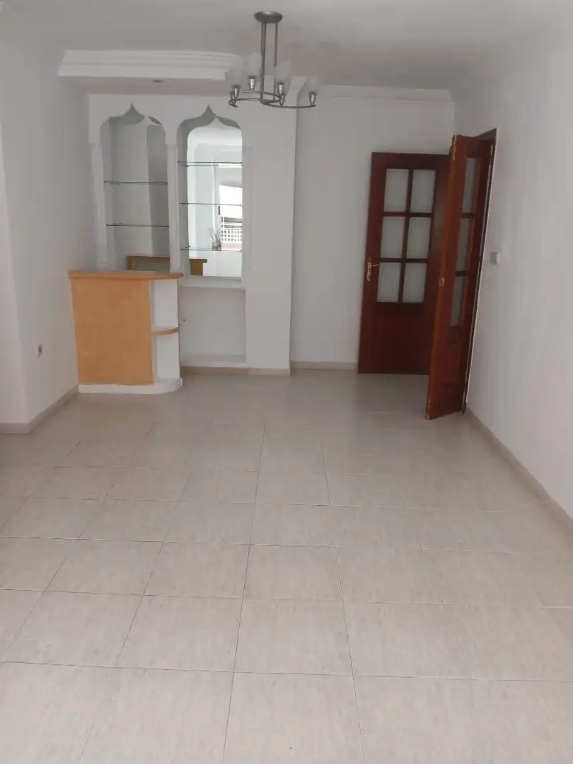 Piso en venta en Motril con Aire acondicionado, Trastero y Amueblado