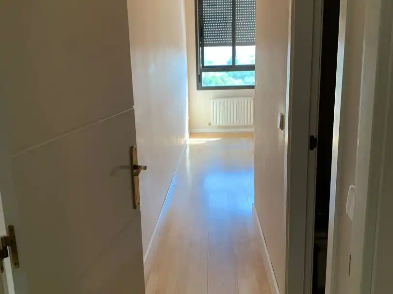 Wohnung zur Miete in Avenida de Camilo José Cela, 17, Guindalera