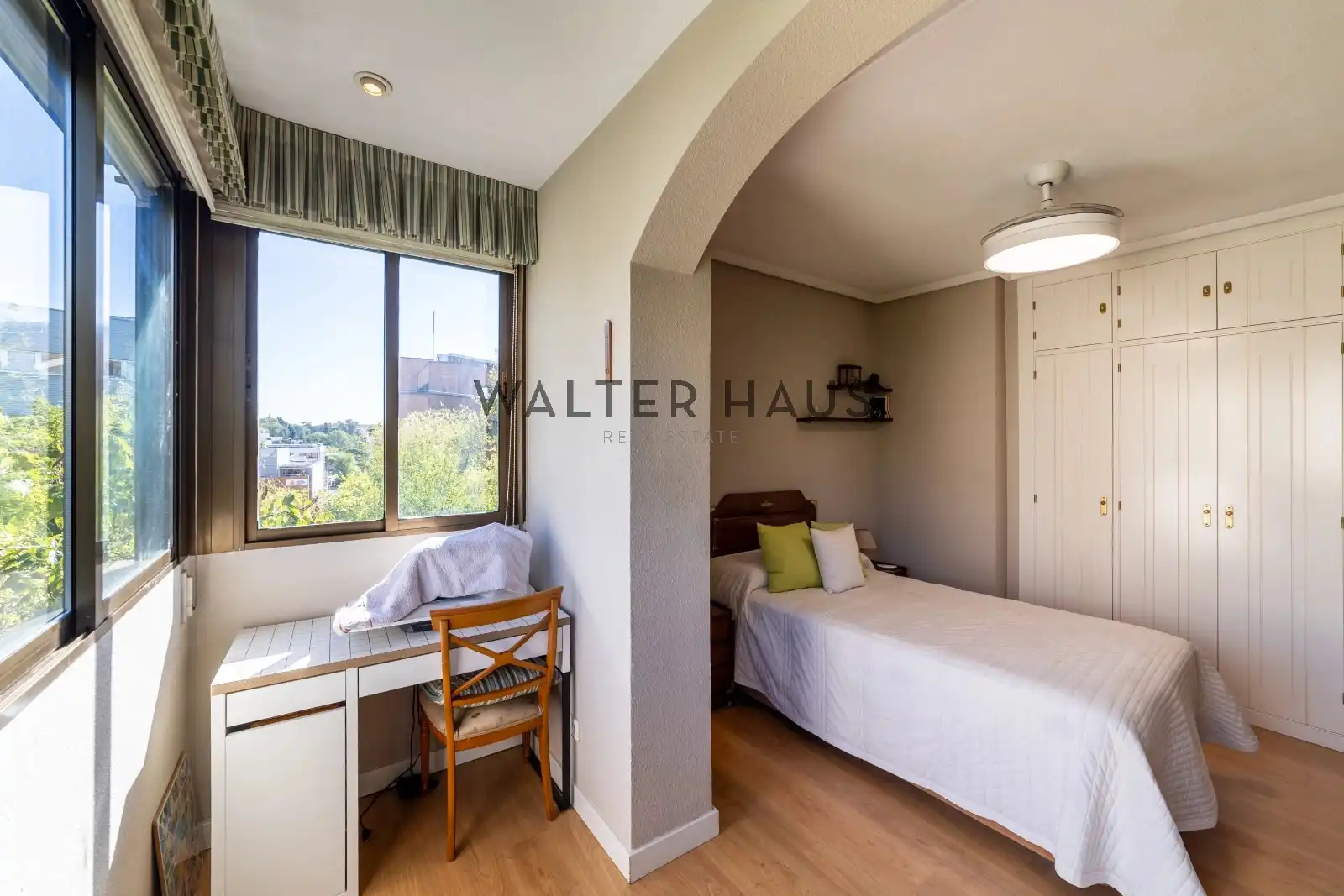 Flat with lift for sale in Travesía Santa María Magdalena, imagen 8