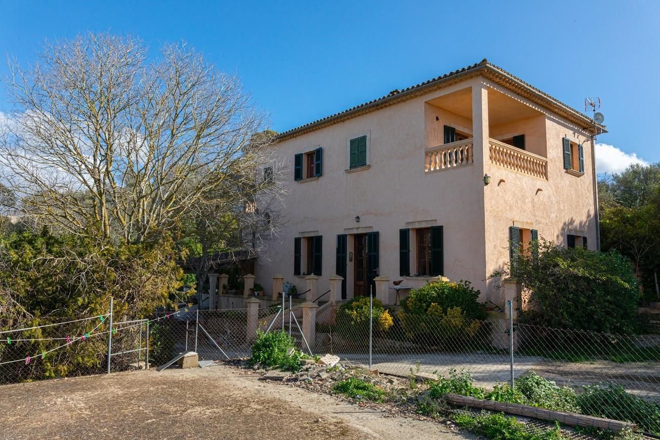 Exterior view of Country house for sale in  Madrid Capital  with Heating, Terrace and Storage room