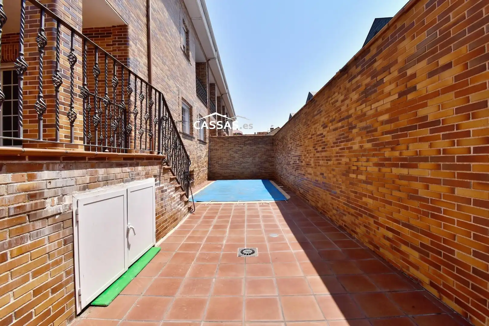 Swimming pool of Detached homes for sale in Torrejón de Ardoz  with Air Conditioner, Heating and Parquet flooring