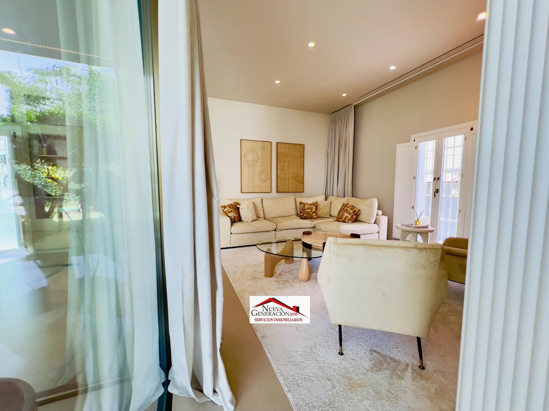 Living room of House or chalet for sale in San Fernando  with Air Conditioner, Heating and Private garden