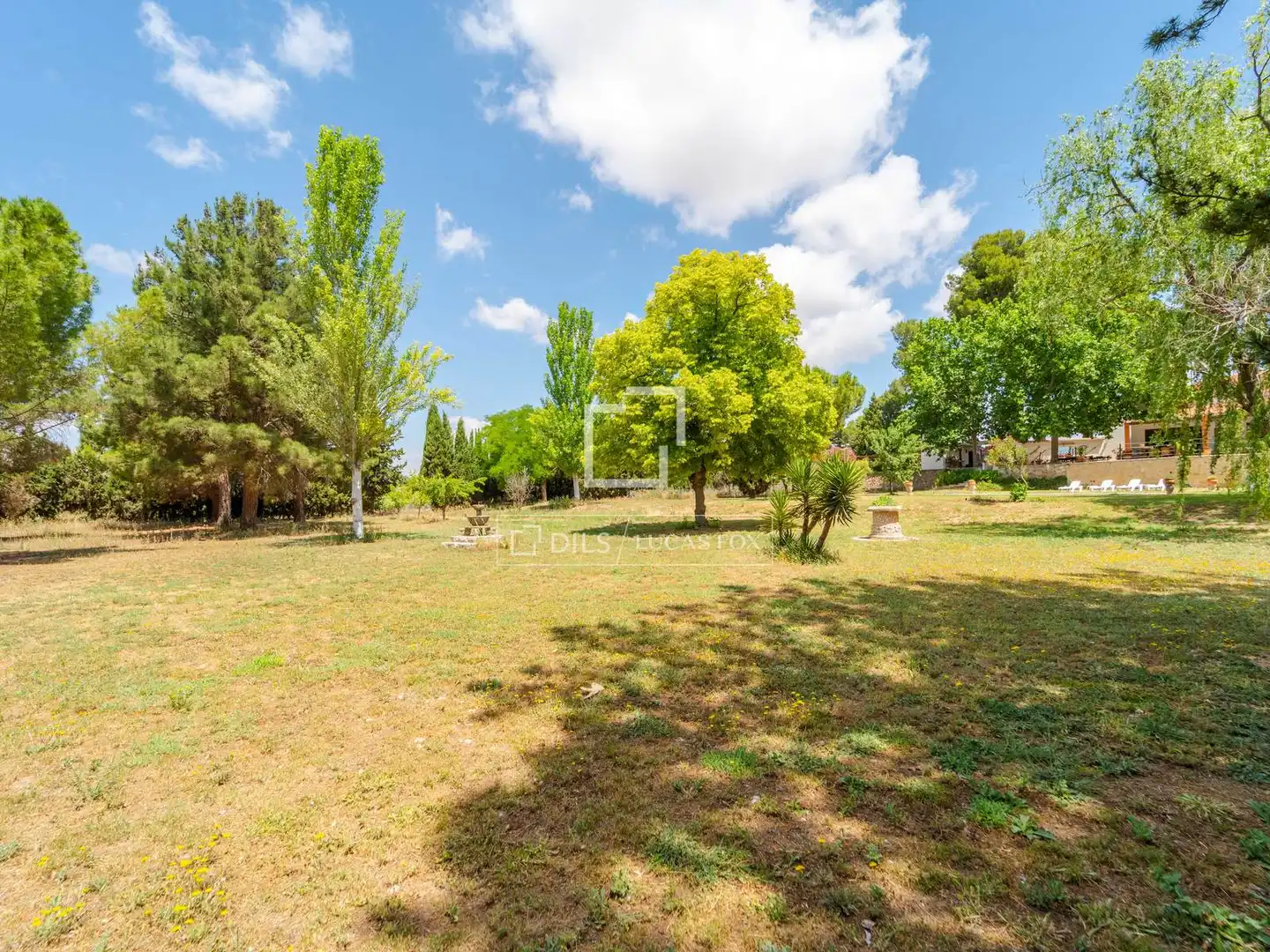 Finca rústica en venda en Requena amb Calefacció, Jardí privat i Terrassa