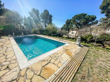 Casa con piscina in vendita a Abrera