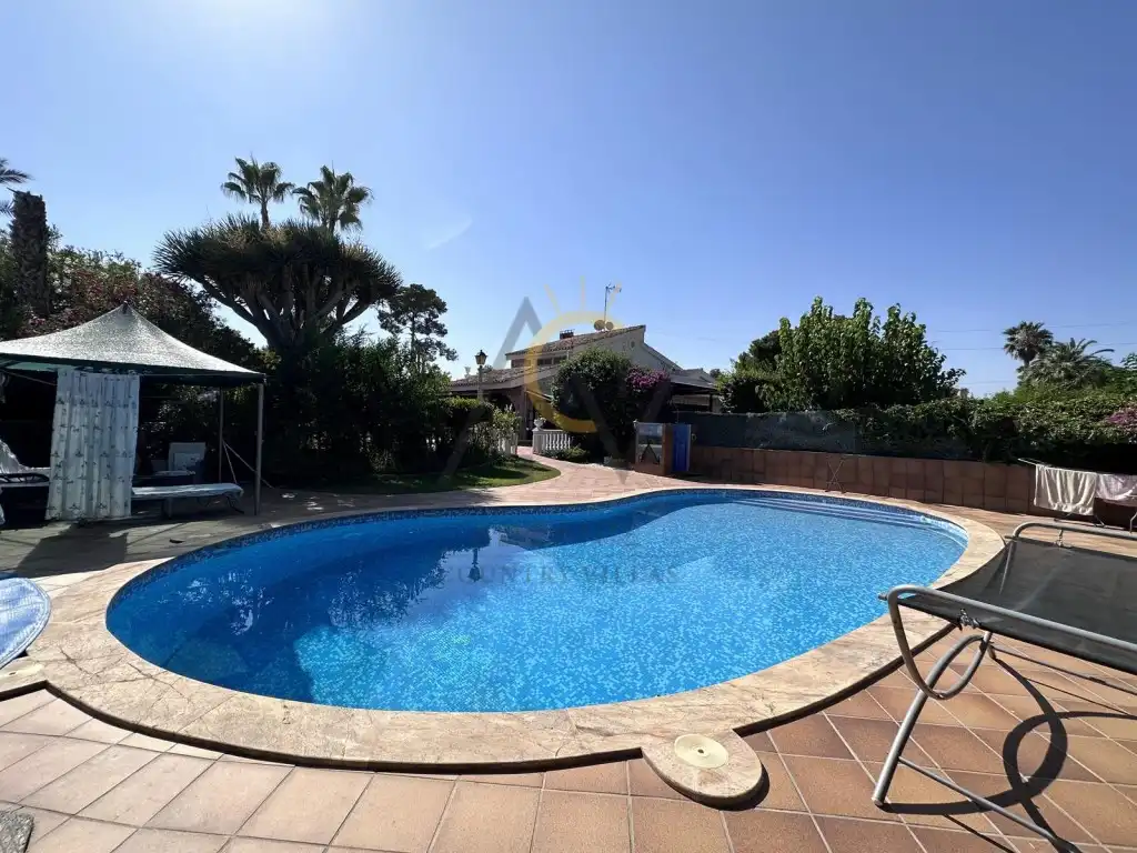 Detached house with pool for sale in Peña de las Águilas, imagen 4
