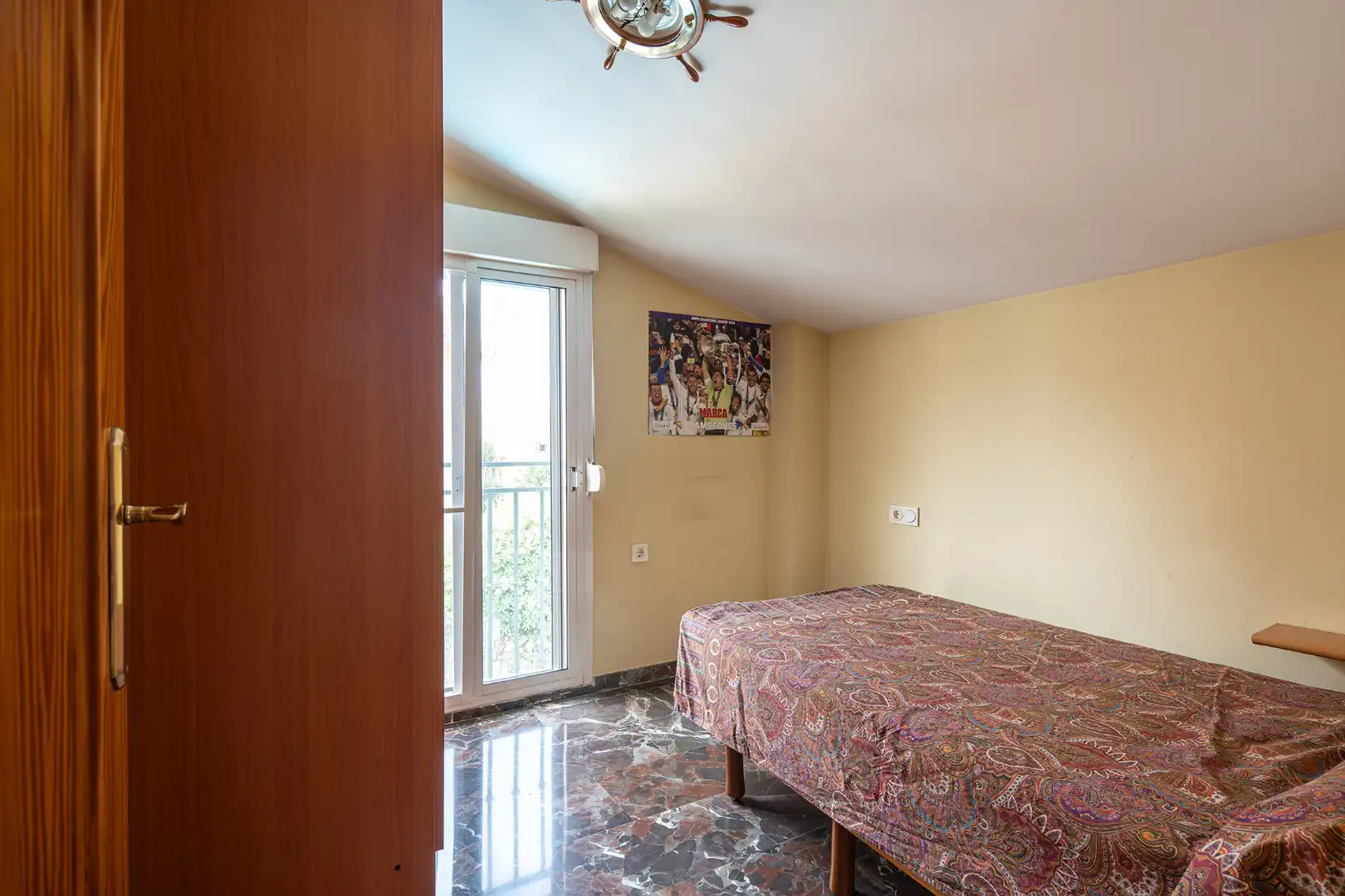 Dormitori de Casa adosada en venda en Huétor Vega amb Aire condicionat, Jardí privat i Terrassa