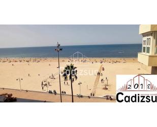 Vista exterior de Apartament de lloguer en  Cádiz Capital amb Terrassa i Moblat