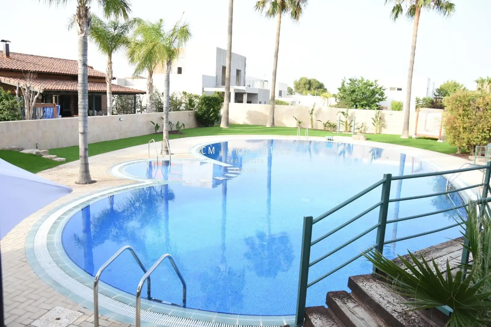 Swimming pool of Houses for rent in Riba-roja de Túria  with Air Conditioner, Heating and Terrace