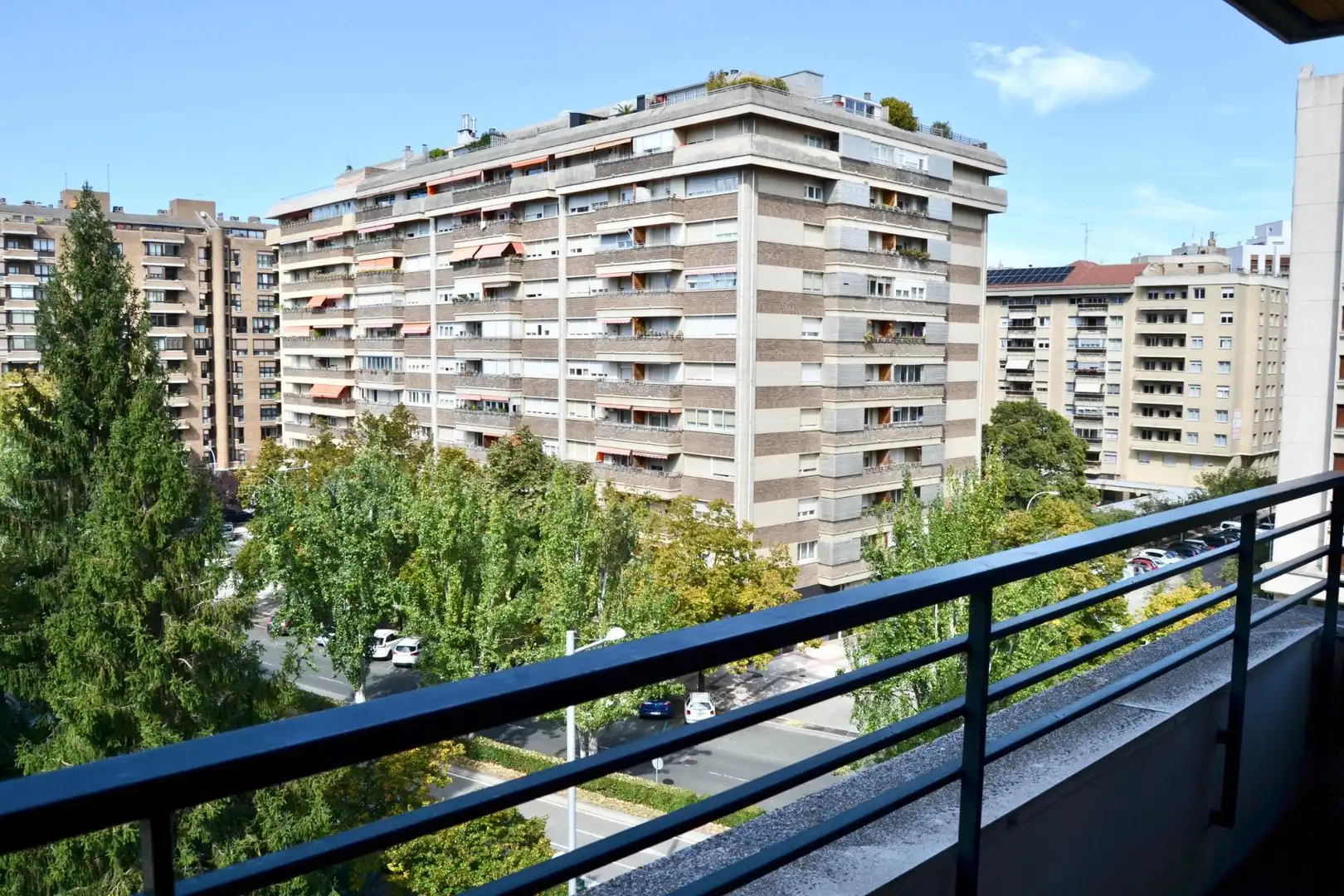 Vista exterior de Piso en venta en  Pamplona / Iruña con Parquet